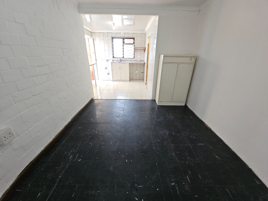 To Let 1 Bedroom Property for Rent in Westgate Western Cape